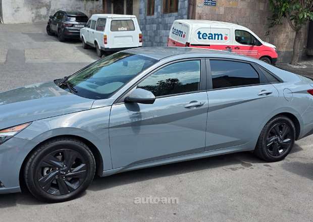 Hyundai Elantra 2022 — լուսանկար 1