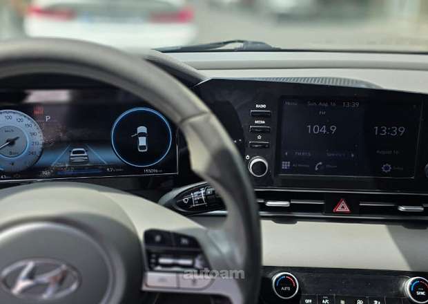 Hyundai Elantra 2022 — լուսանկար 3