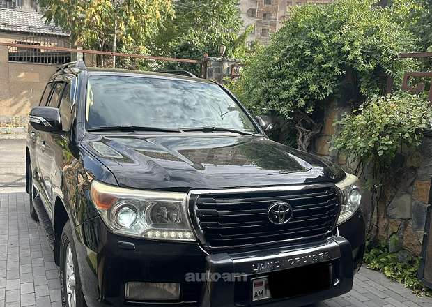 Toyota Land Cruiser 200