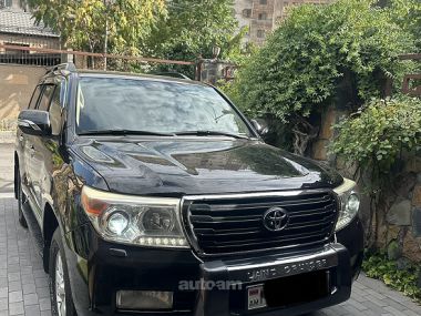 Toyota Land Cruiser 200  2007 