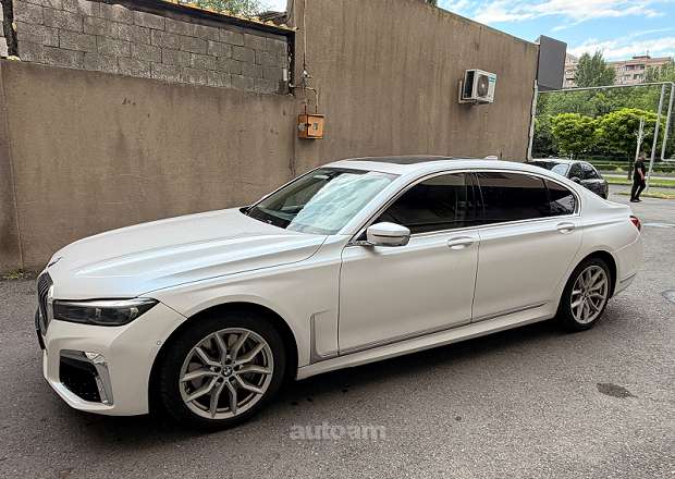 BMW 750