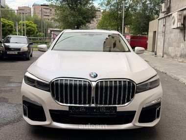 BMW 750  2016 