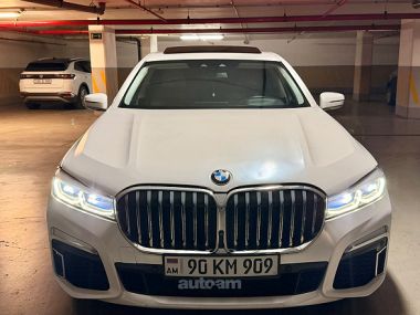 BMW 750  2016 