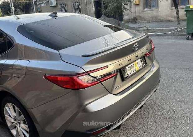 Toyota Camry 2025 — photo 4