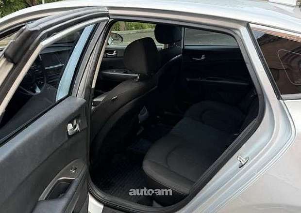 Kia Optima 2018 — photo 9