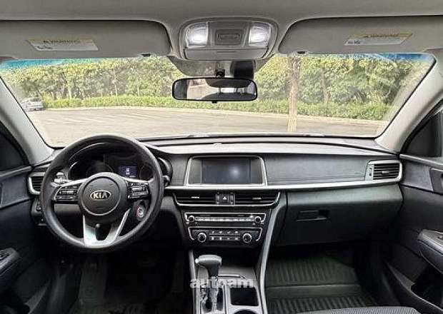 Kia Optima 2018 — photo 8