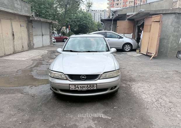 Opel Vectra B 2000 — լուսանկար 1