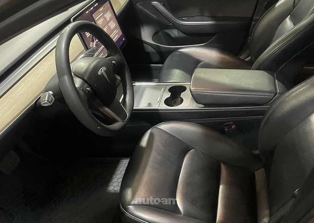 Tesla Model 3 2023 — լուսանկար 3