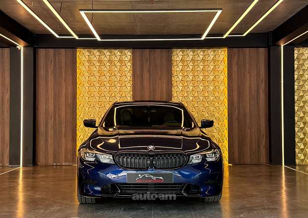 BMW 330