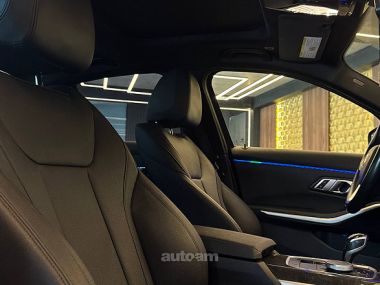 BMW 330  2019 