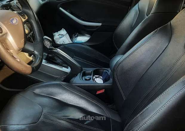 Ford Focus 2012 — լուսանկար 3
