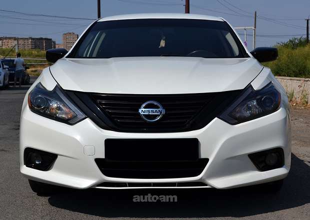 Nissan Altima 2018 — լուսանկար 2