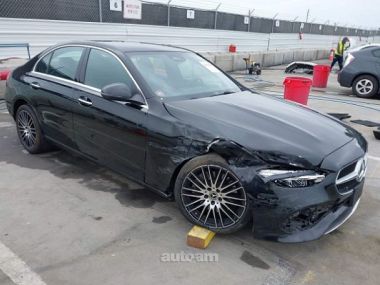 Mercedes-Benz C 300  2024 