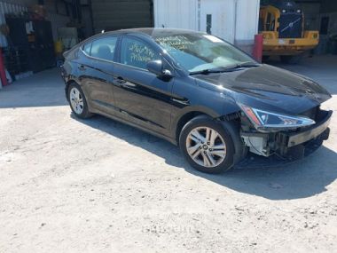 Hyundai Elantra  2020 