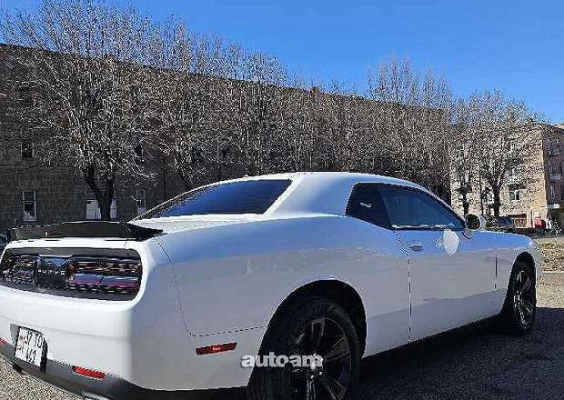Dodge Challenger 2018 — photo 2