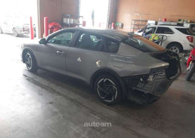Kia K4
