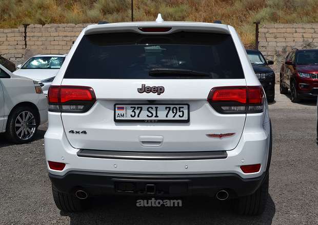 Jeep Grand Cherokee 2019 — լուսանկար 15