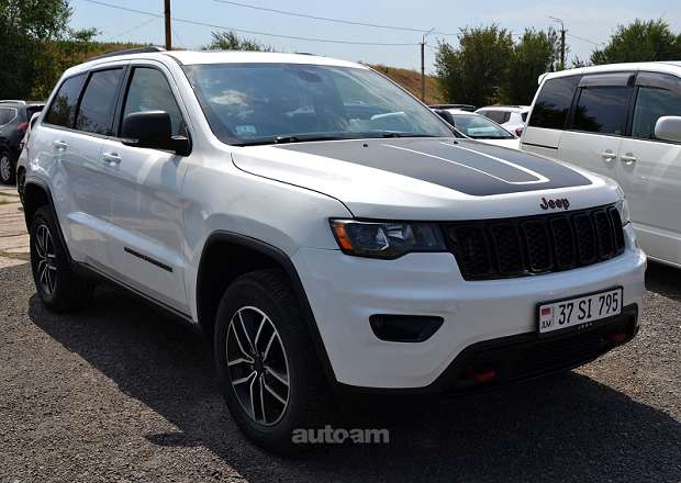 Jeep Grand Cherokee 2019 — լուսանկար 1