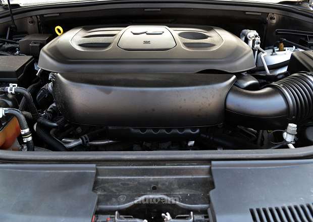 Jeep Grand Cherokee 2019 — լուսանկար 13