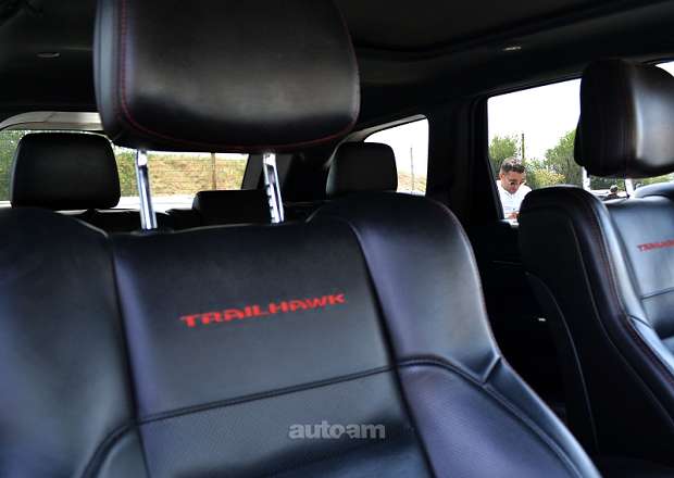 Jeep Grand Cherokee 2019 — լուսանկար 9