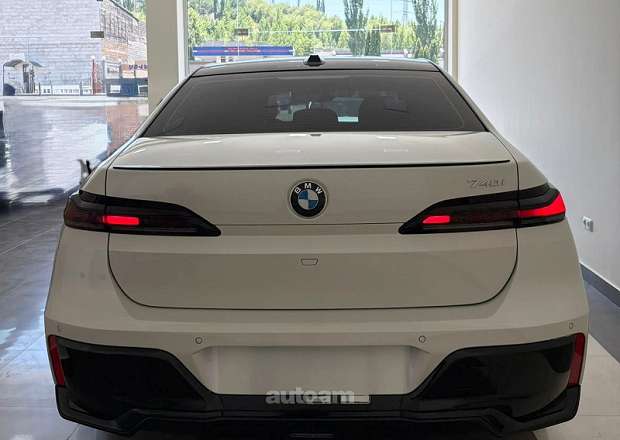 BMW i7 2024 — լուսանկար 4