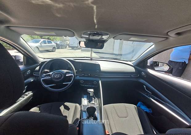 Hyundai Elantra 2021 — լուսանկար 7