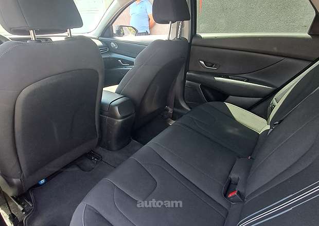 Hyundai Elantra 2021 — լուսանկար 6