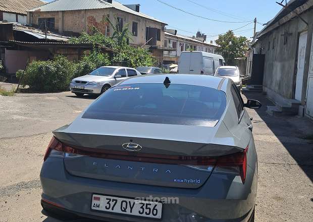 Hyundai Elantra 2021 — լուսանկար 4