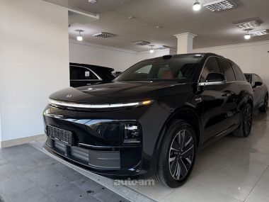 Lixiang Li L6  2025 