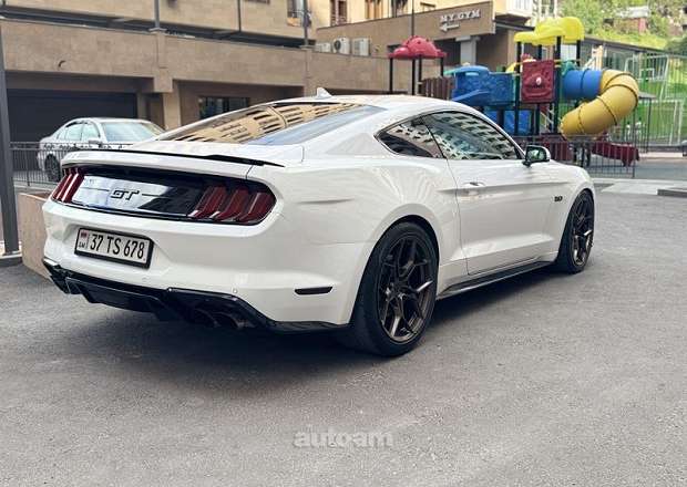 Ford Mustang 2021 — photo 5
