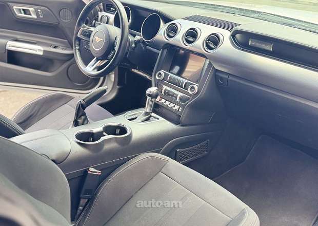 Ford Mustang 2021 — photo 10