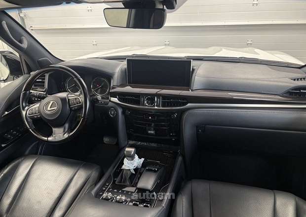 Lexus LX 570 2016 — фото 10