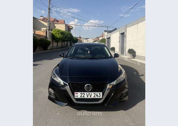 Nissan Altima 2019 — լուսանկար 2
