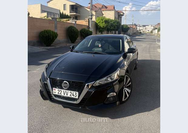 Nissan Altima 2019 — լուսանկար 1