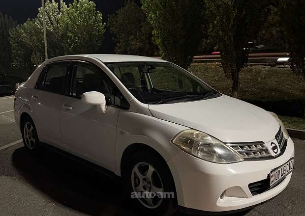 Nissan Tiida 2008 — լուսանկար 1