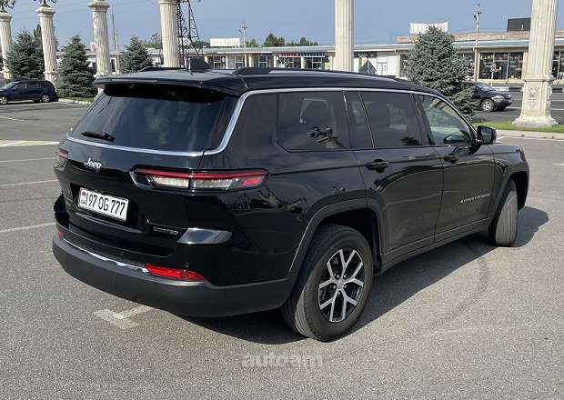 Jeep Grand Cherokee 2023 — photo 2