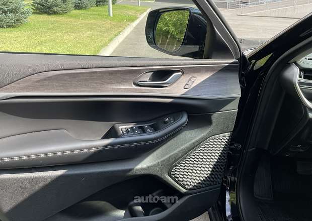 Jeep Grand Cherokee 2023 — photo 10