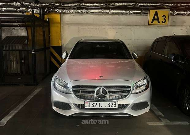 Mercedes-Benz C 300 2018 — фото 13