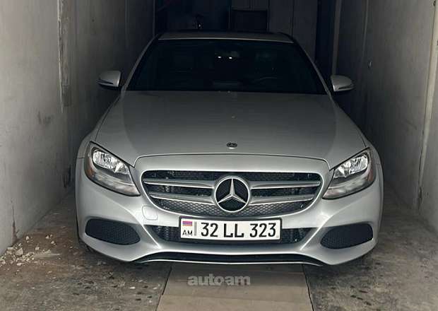 Mercedes-Benz C 300 2018 — фото 12