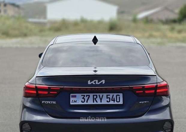 Kia Forte 2022 — լուսանկար 4