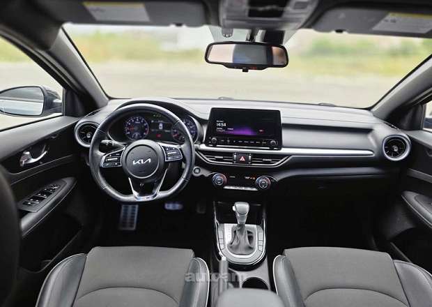 Kia Forte 2022 — լուսանկար 5