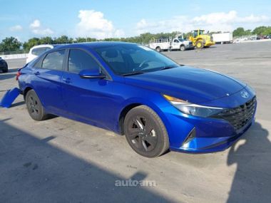 Hyundai Elantra  2022 