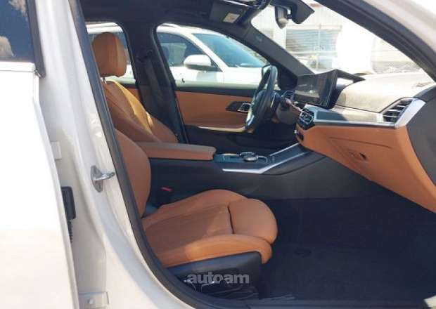 BMW 330