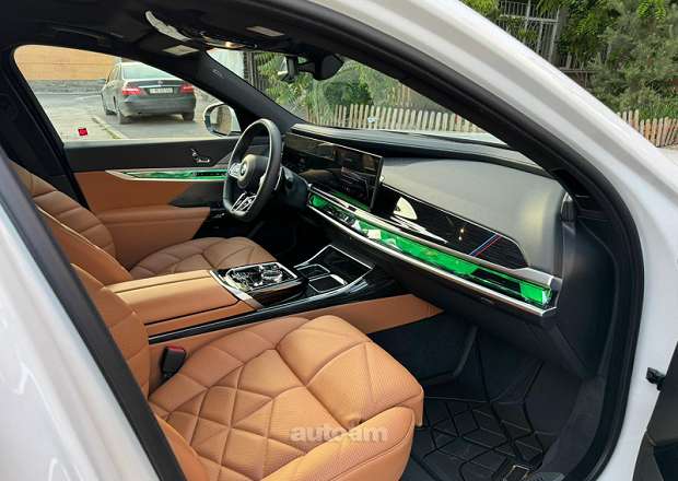 BMW 740 2023 — լուսանկար 5