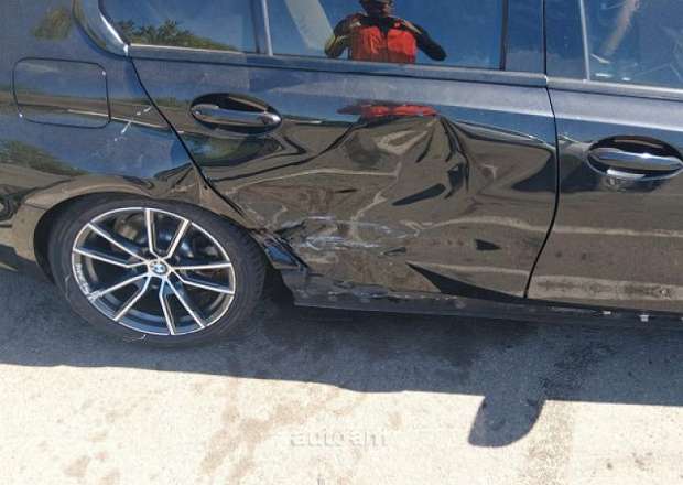 BMW 330