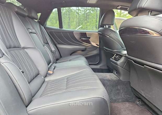 Lexus LS 500