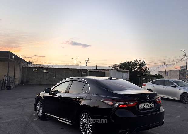 Toyota Camry 2019 — фото 4