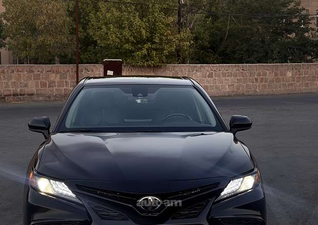 Toyota Camry 2019 — фото 6