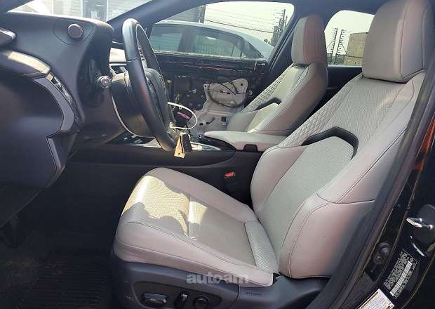 Lexus UX 200
