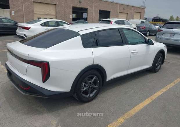 Kia K4